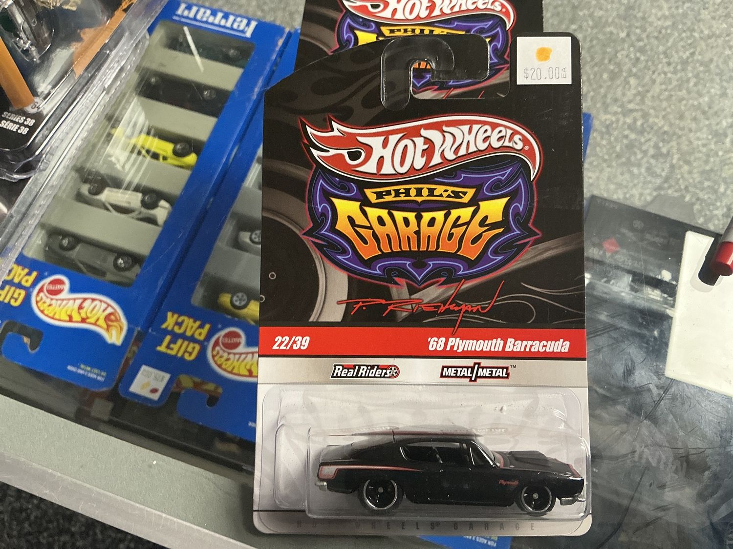 Phil’s garage 1968 Plymouth barracuda block