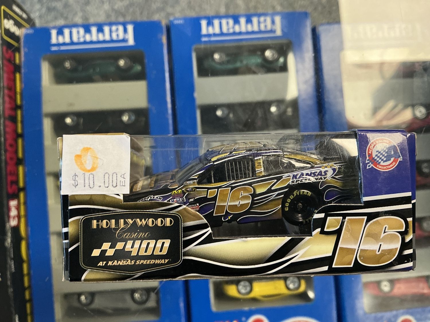 Hollywood casino 400 at Kansas City Speedway