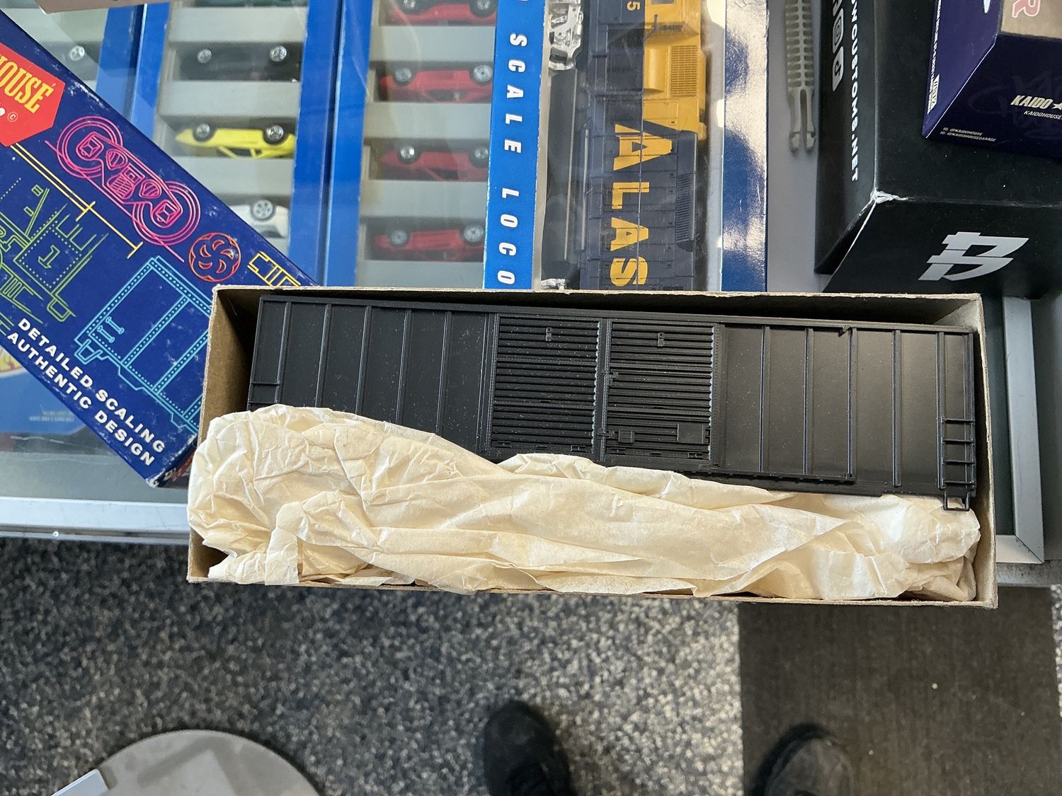 50 foot double door box car undecorated black