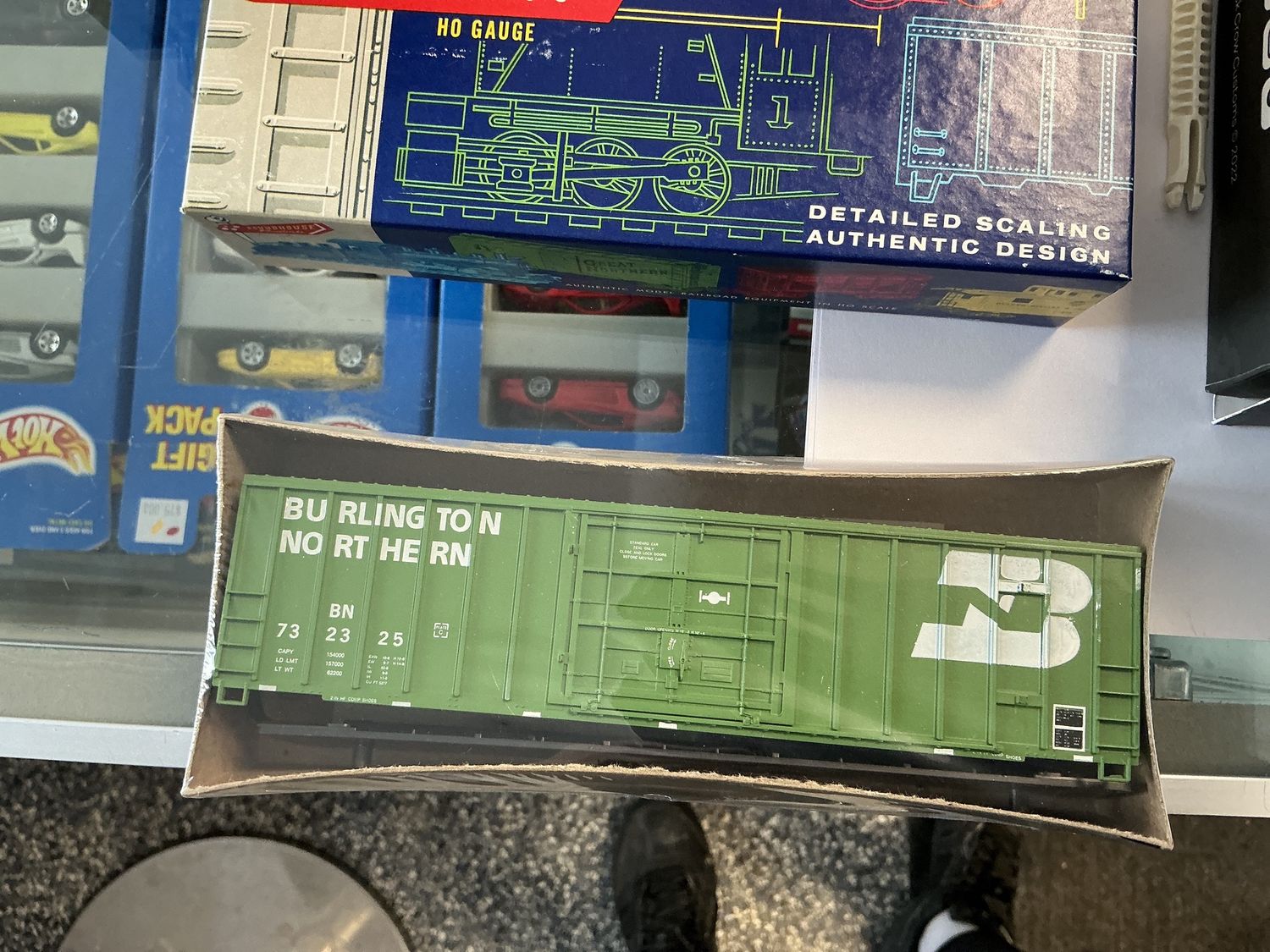 50 foot FMC rail box side door, Burlington Northern