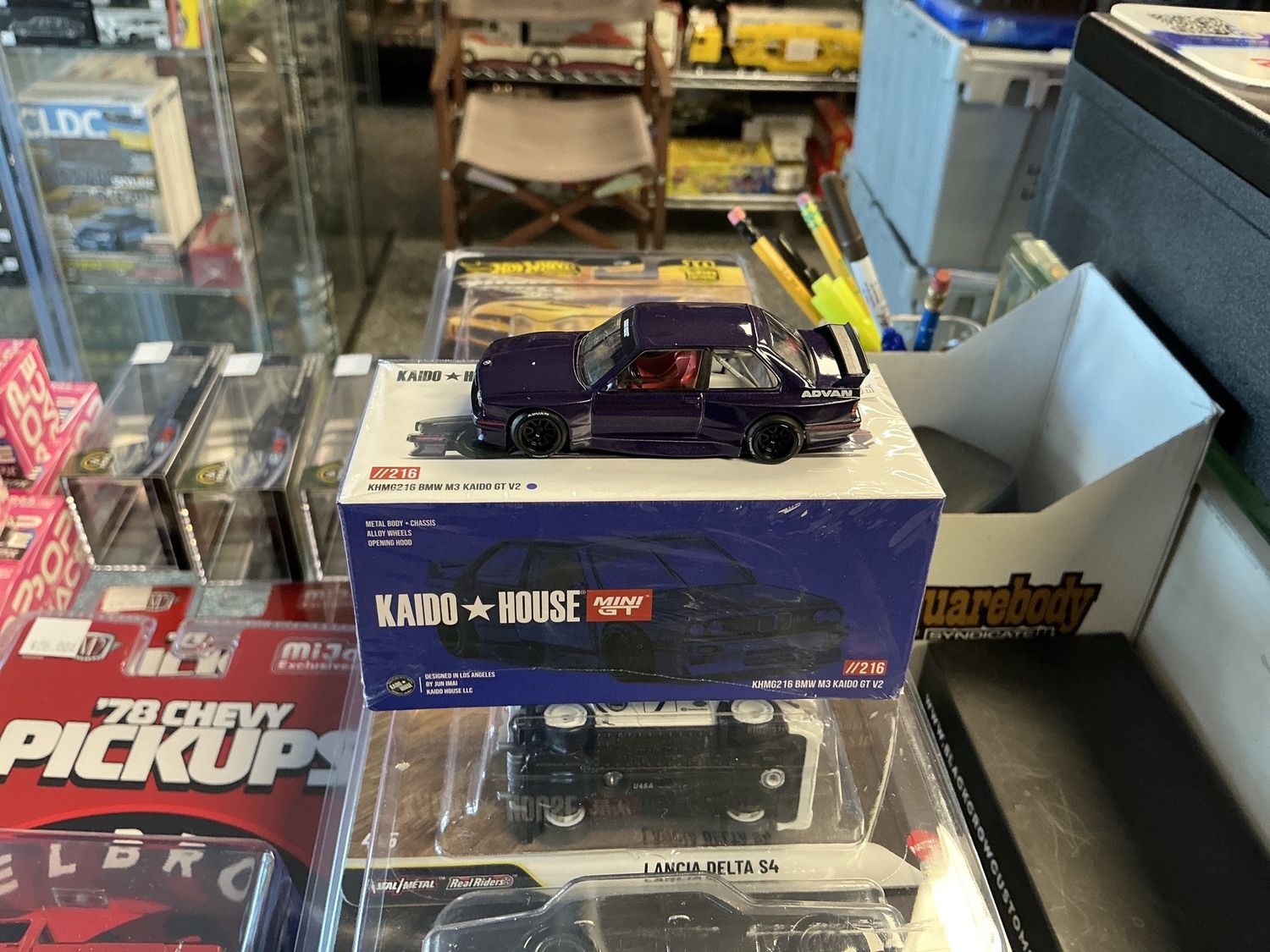 KHMG 216 BMW, M3 purple