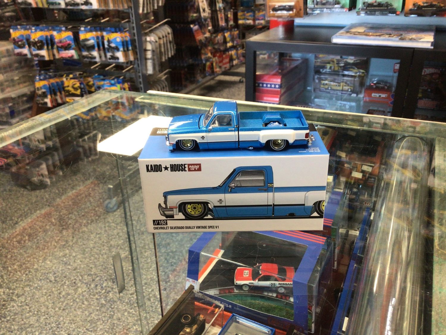 Chevy Silverado dually, vintage spec