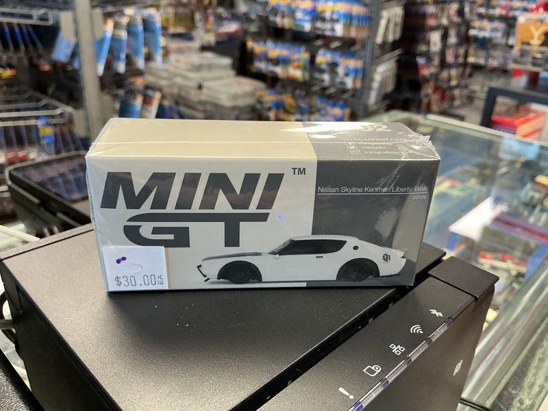 Nissan skyline liberty walk white