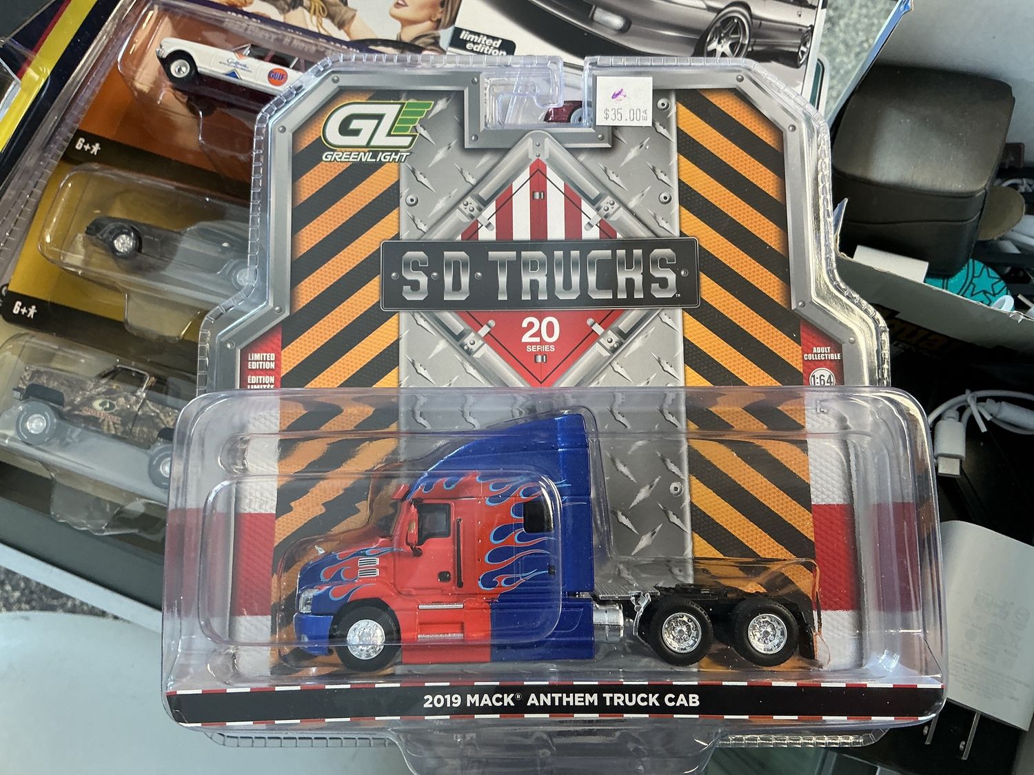 SD trucks 2019 Mac anthem truck cab