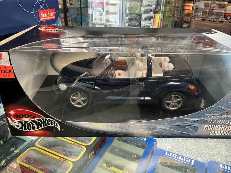 Hot wheels, Chrysler PT cruiser convertible blue