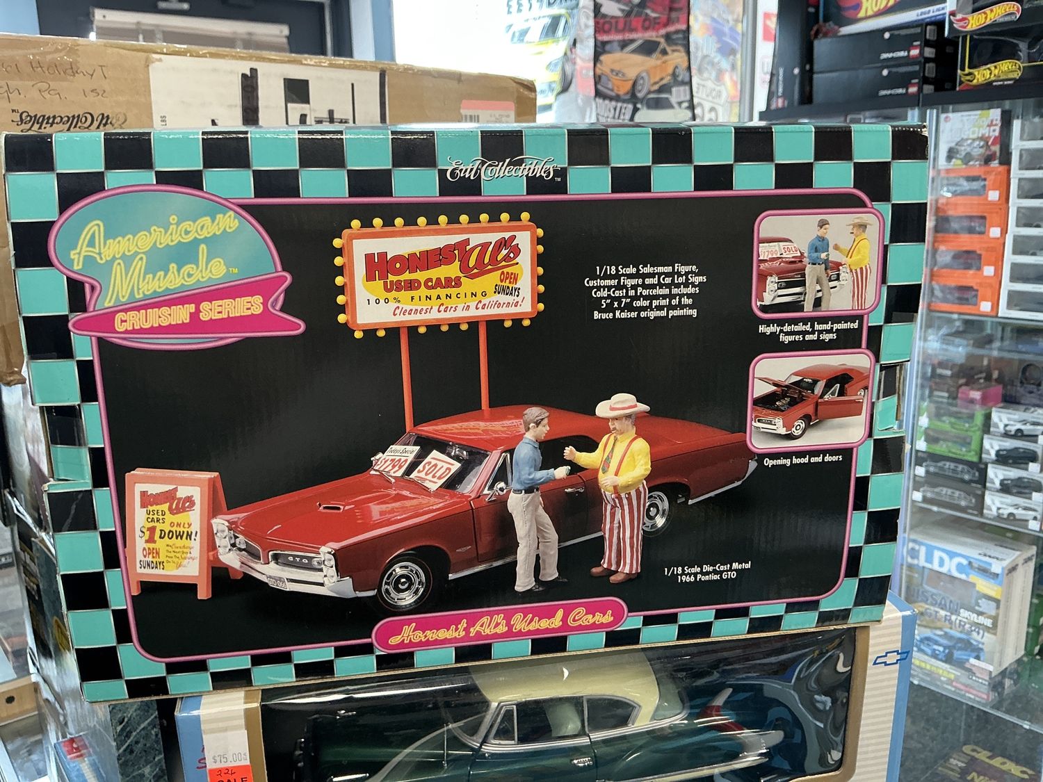 American muscle cruising series 1966, Pontiac, GTO with figures and signs