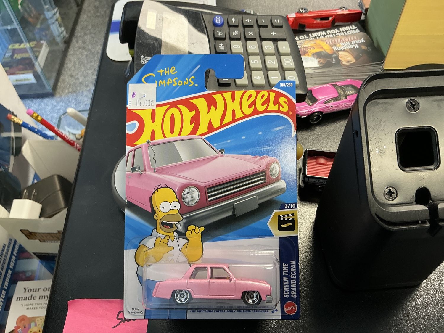 The Simpsons family car pink