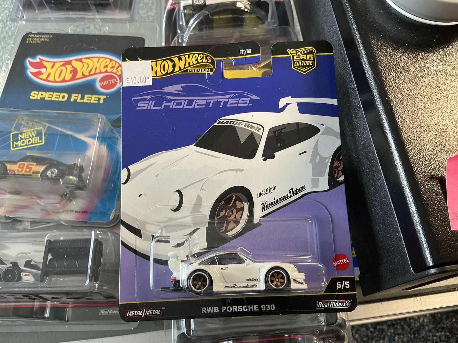 Silhouettes RWB Porsche 930 white