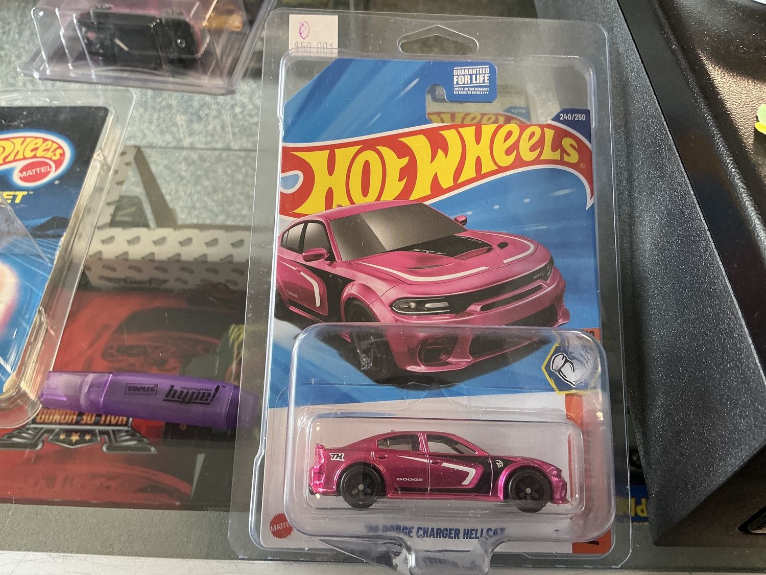 2020 Dodge charger, hellcat pink super treasure hunt