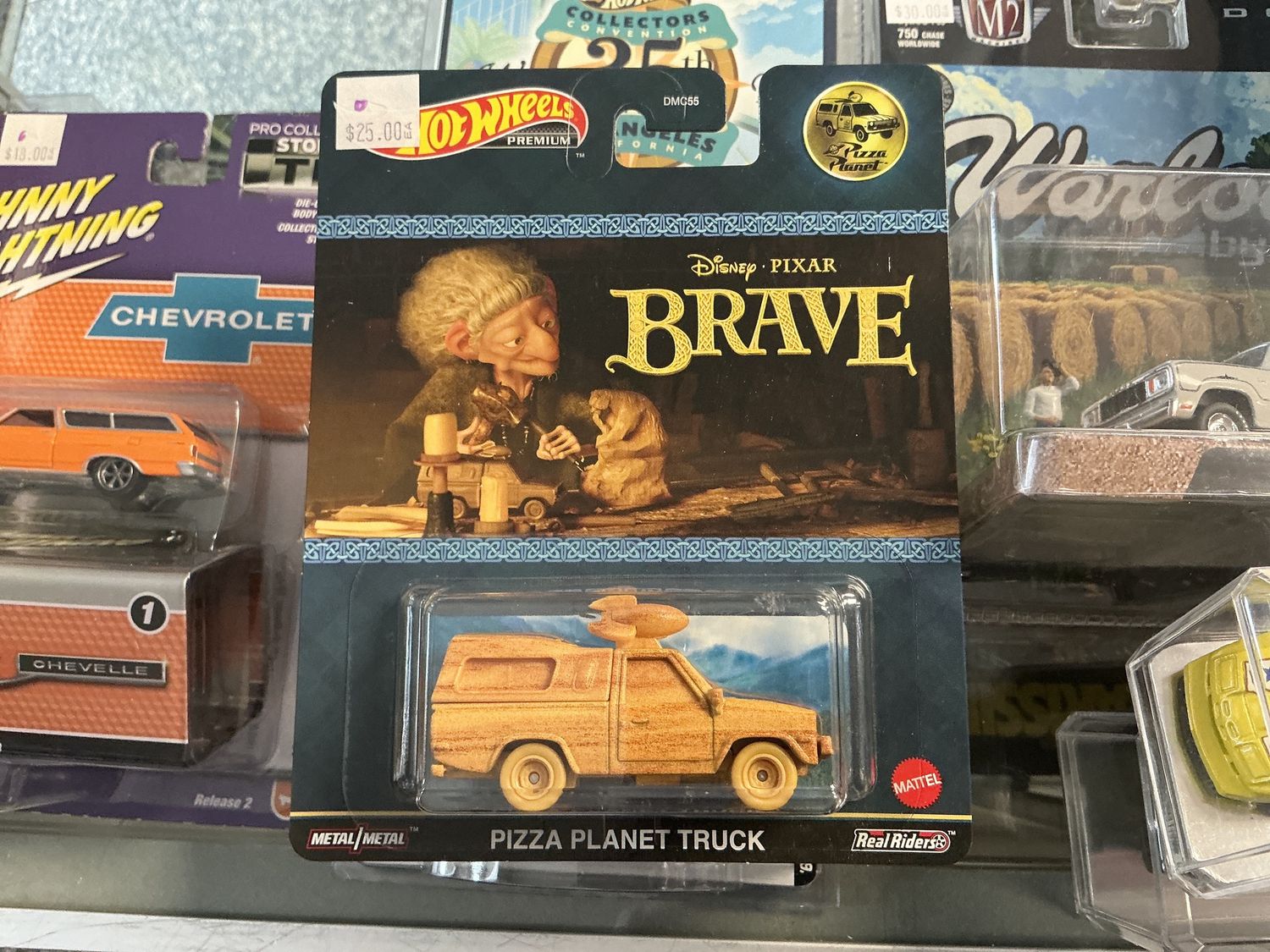 Brave pizza, planet truck, wood