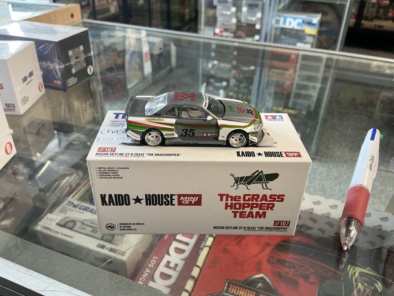 The grasshopper chase