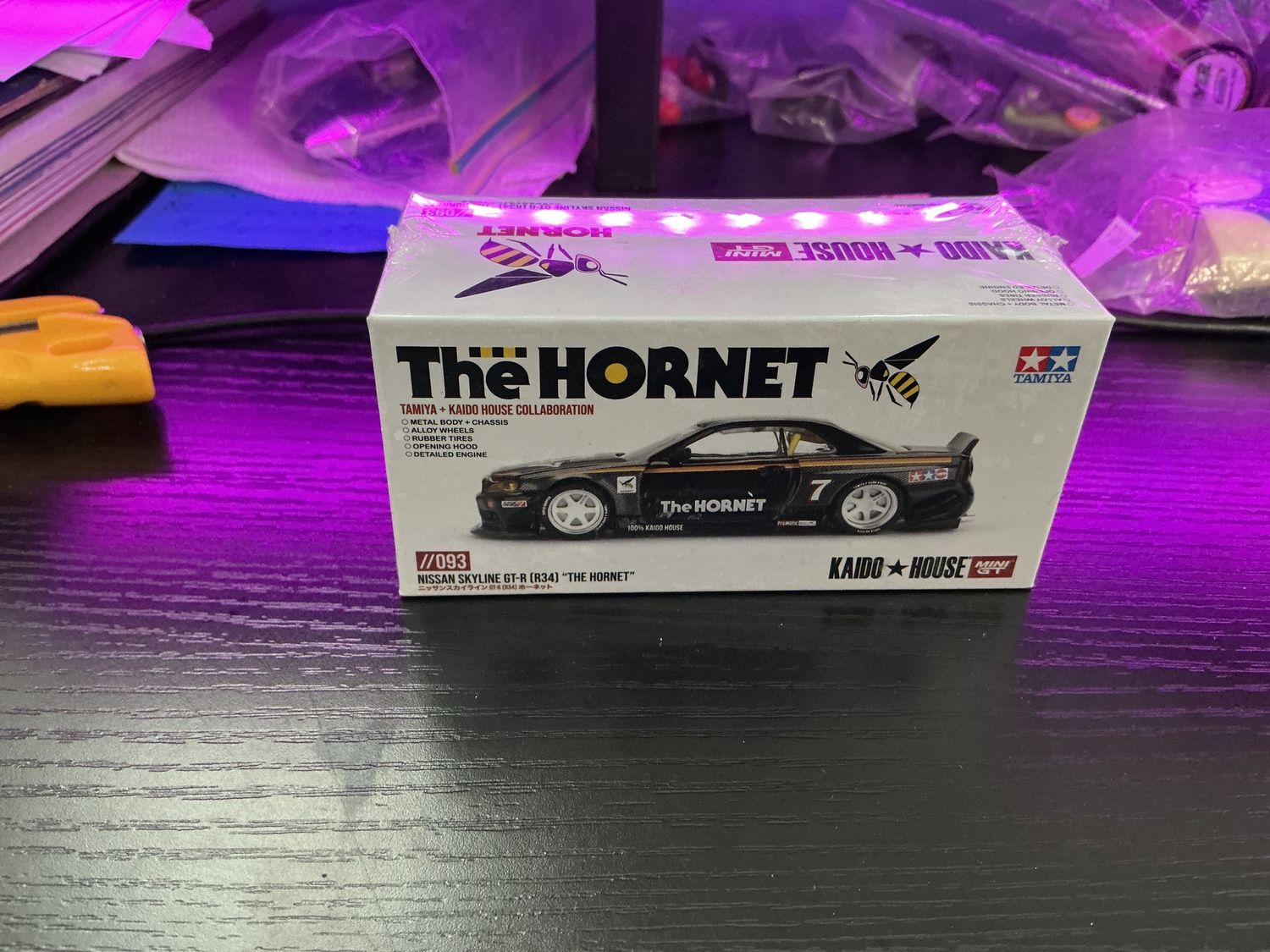 The hornet Kaito house sealed
