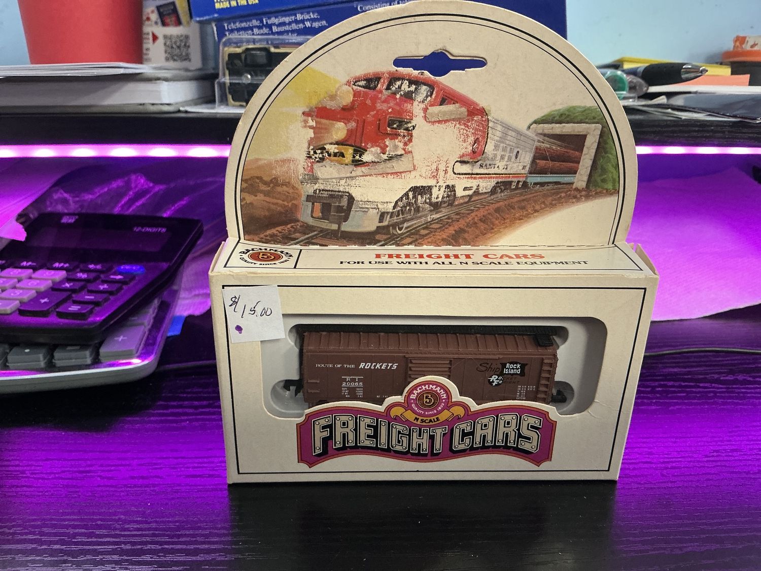 Great cars, 41 inch steel box car rock