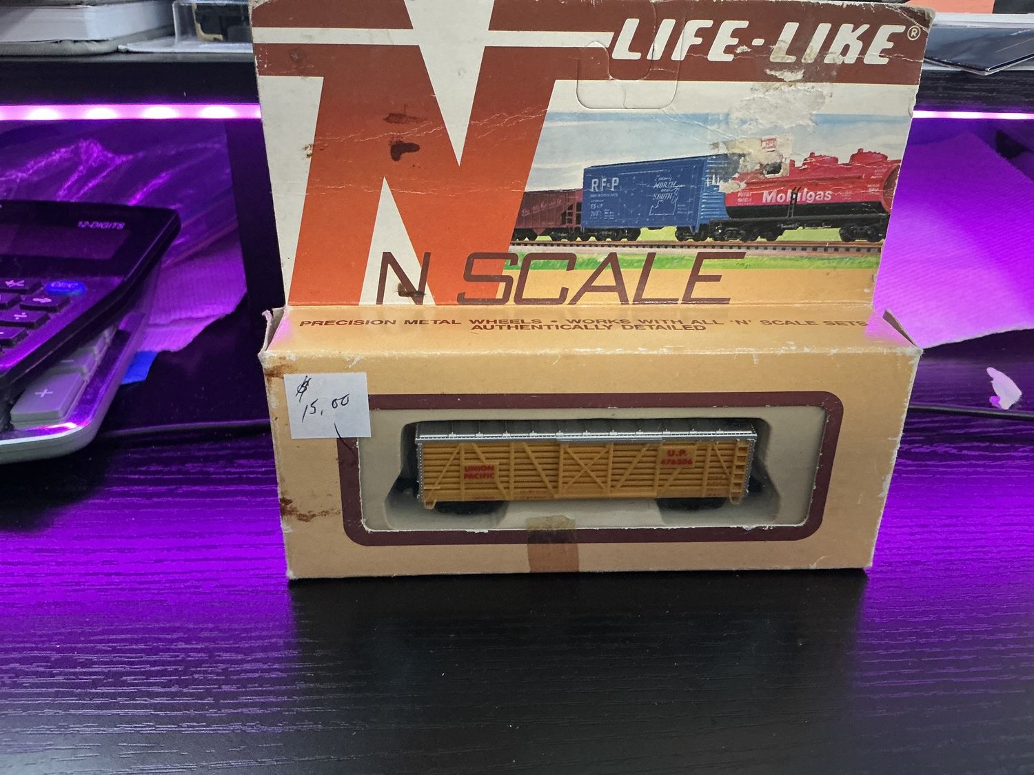 Life like freight car