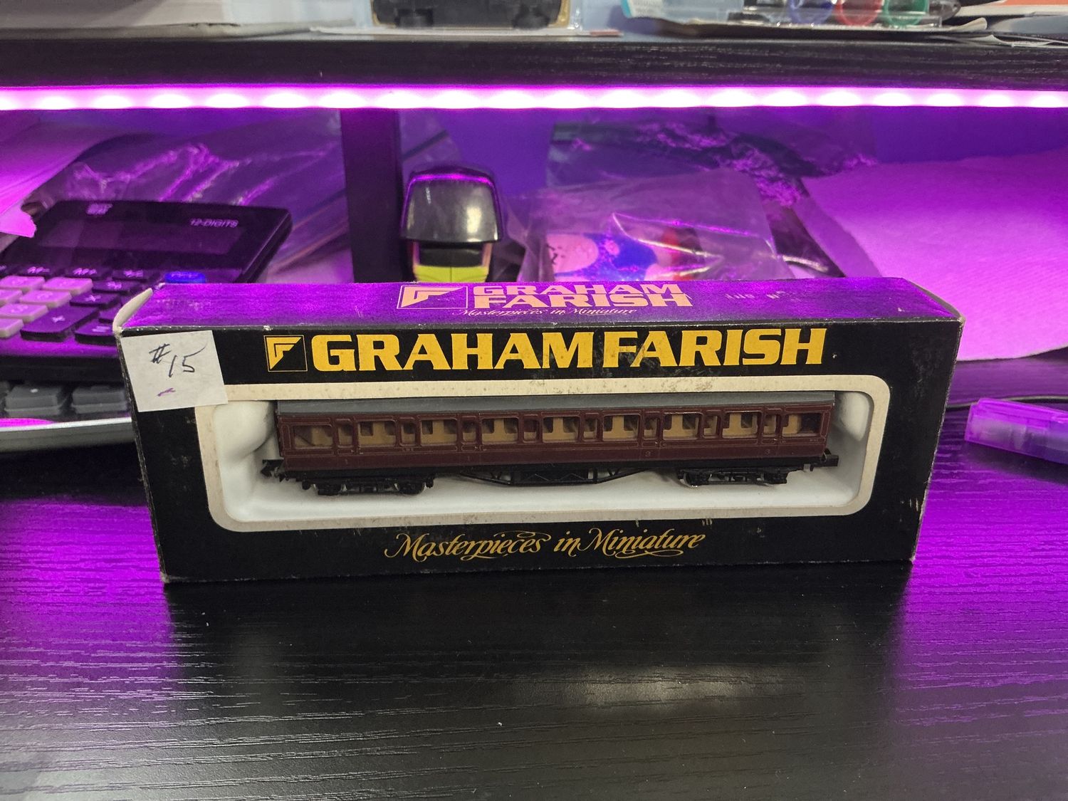 Graham Farish mainline coach