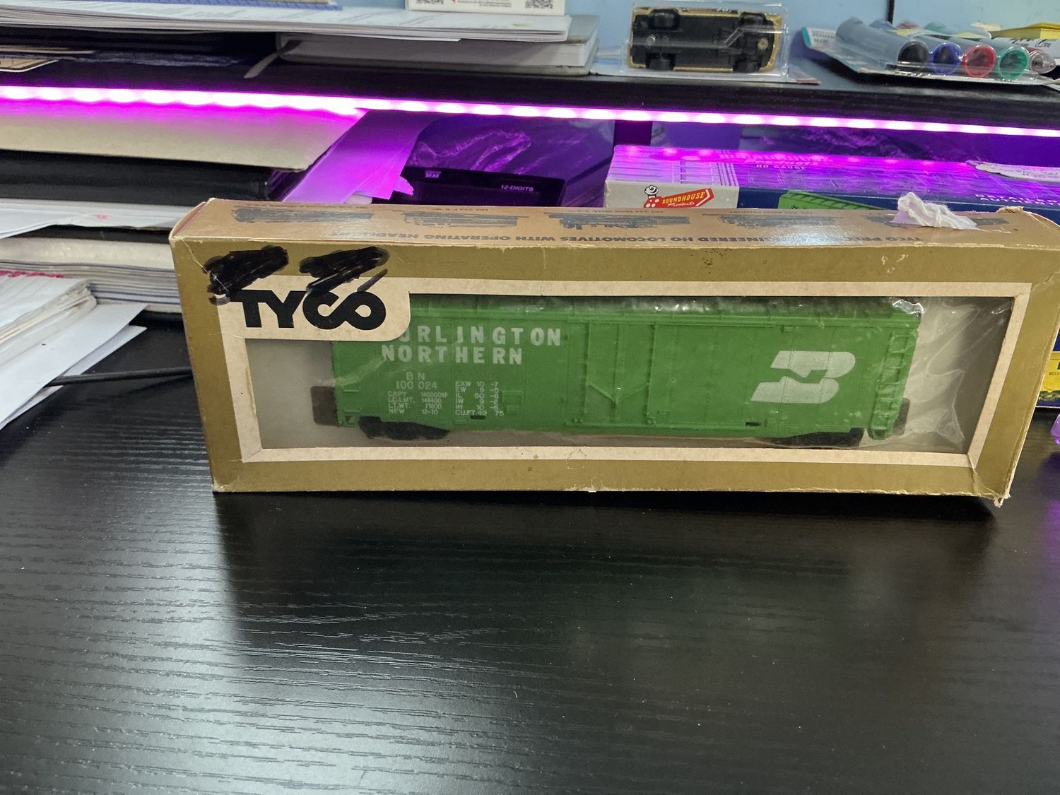 Tyco Burlington Northern rail car