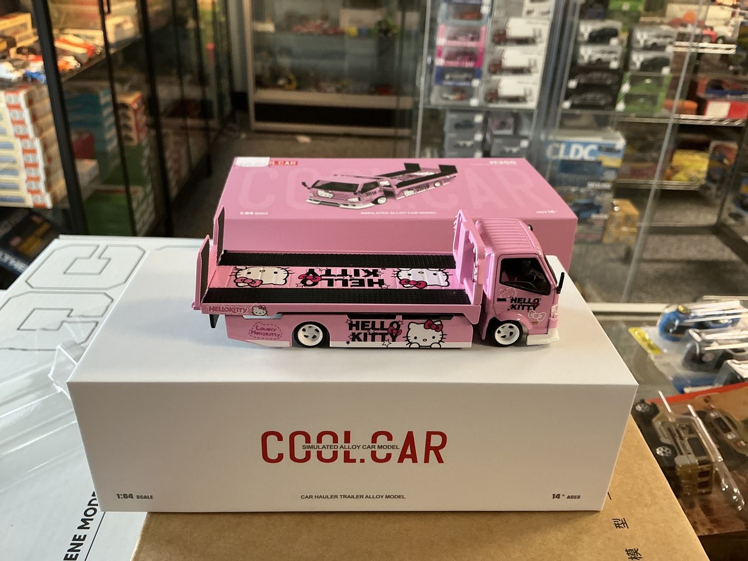 Hello Kitty flatbed transport trailer H 300