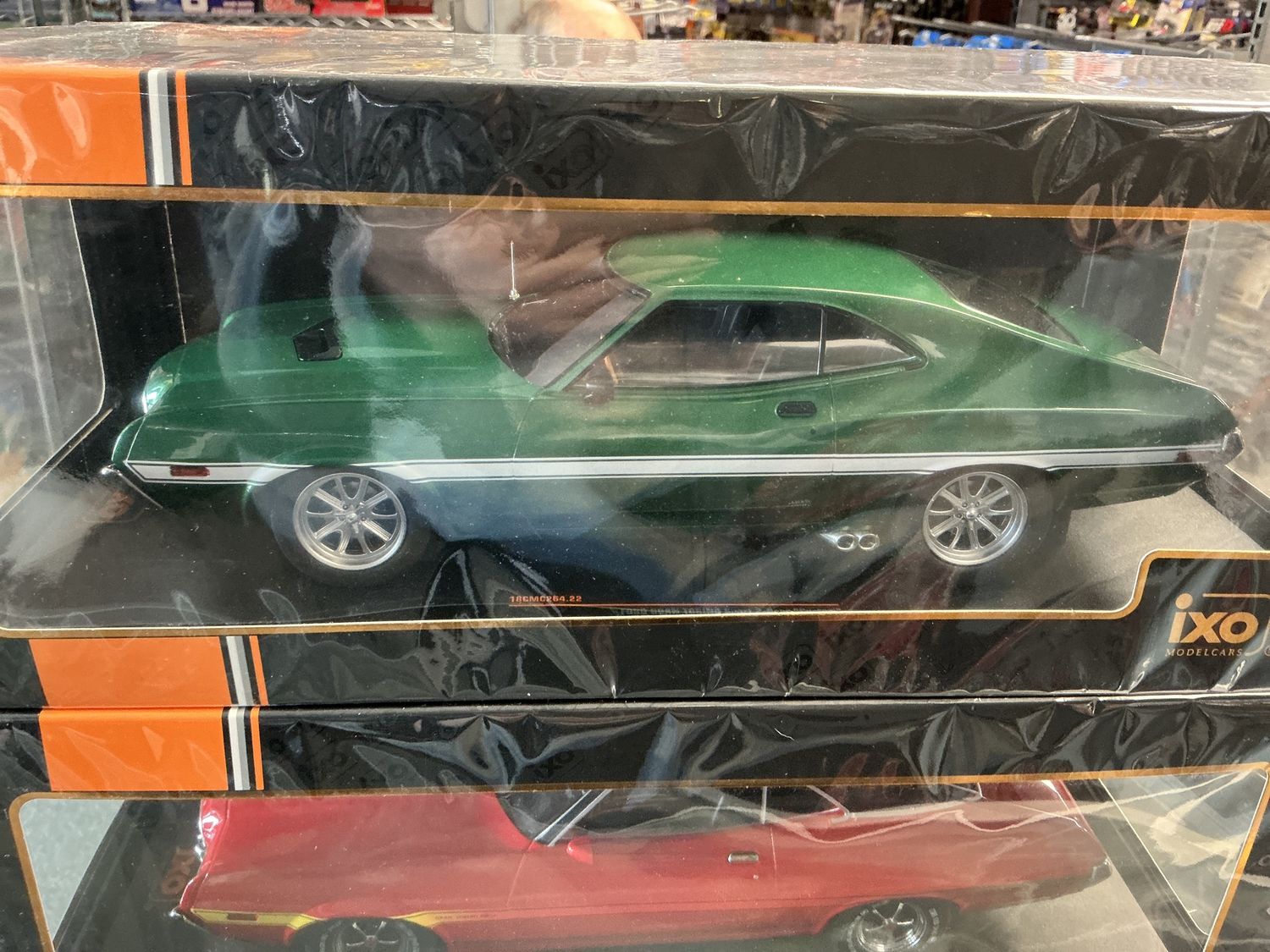 Ford gran Torino 1972 green