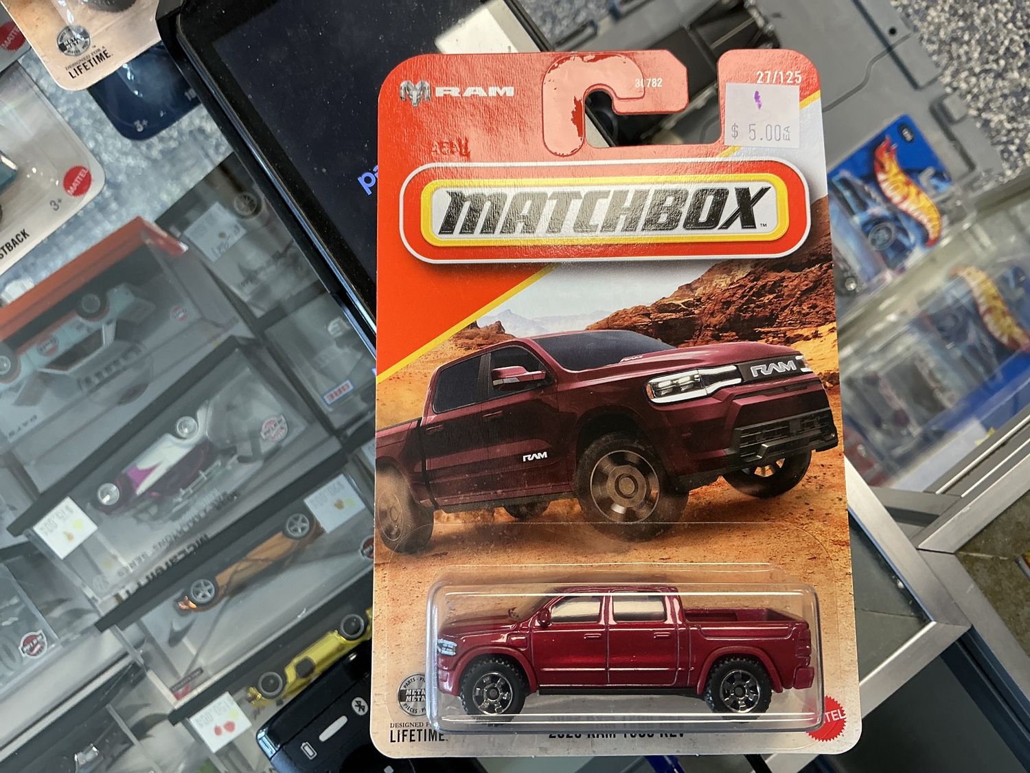 2025 ram 1500 rev red