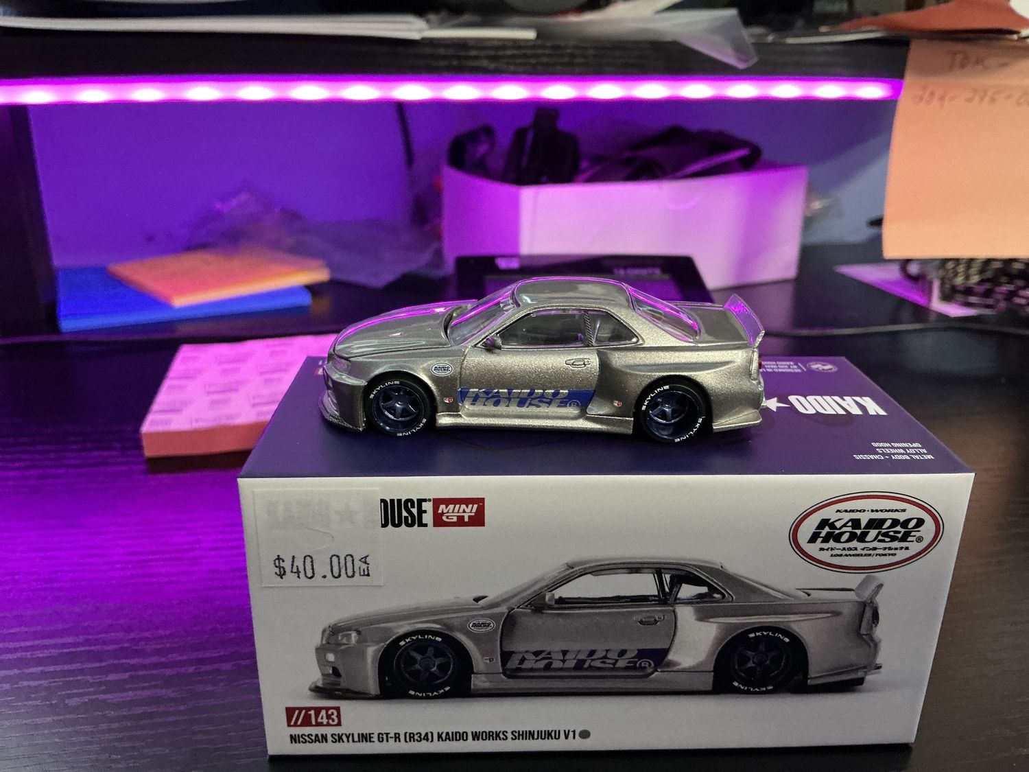 Nissan skyline gtr r34 silver