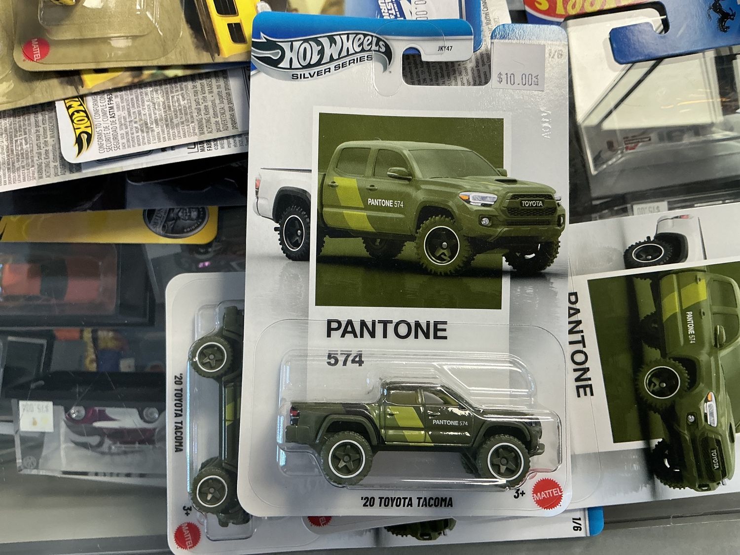 Pantone 2020 Toyota Tacoma green