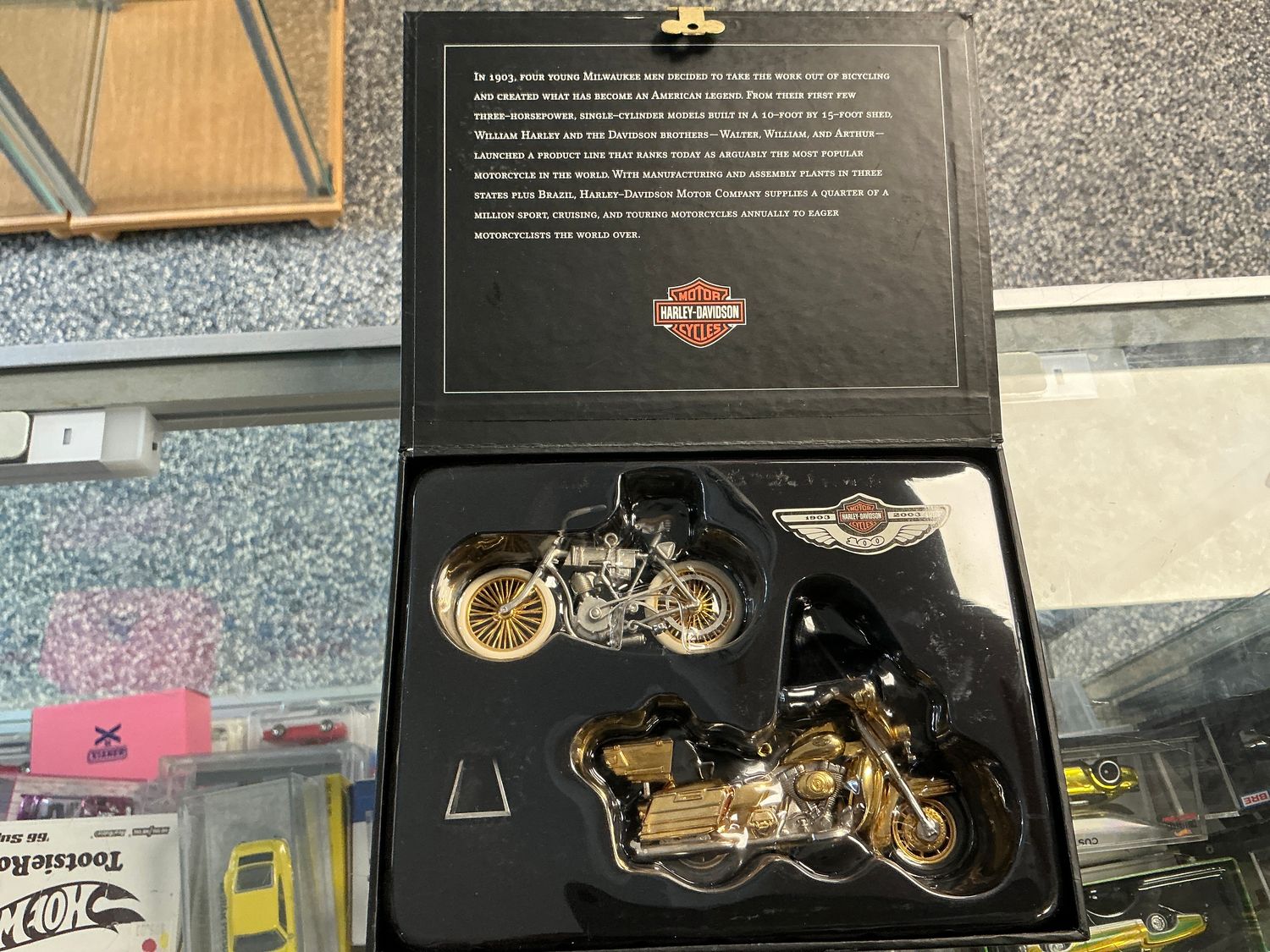 Harley Davidson ultra classic hundredth anniversary edition