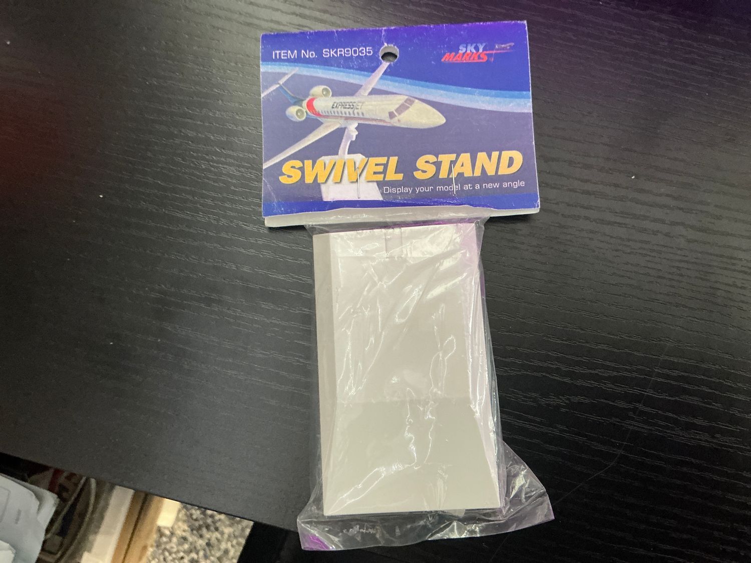 Swivel stand