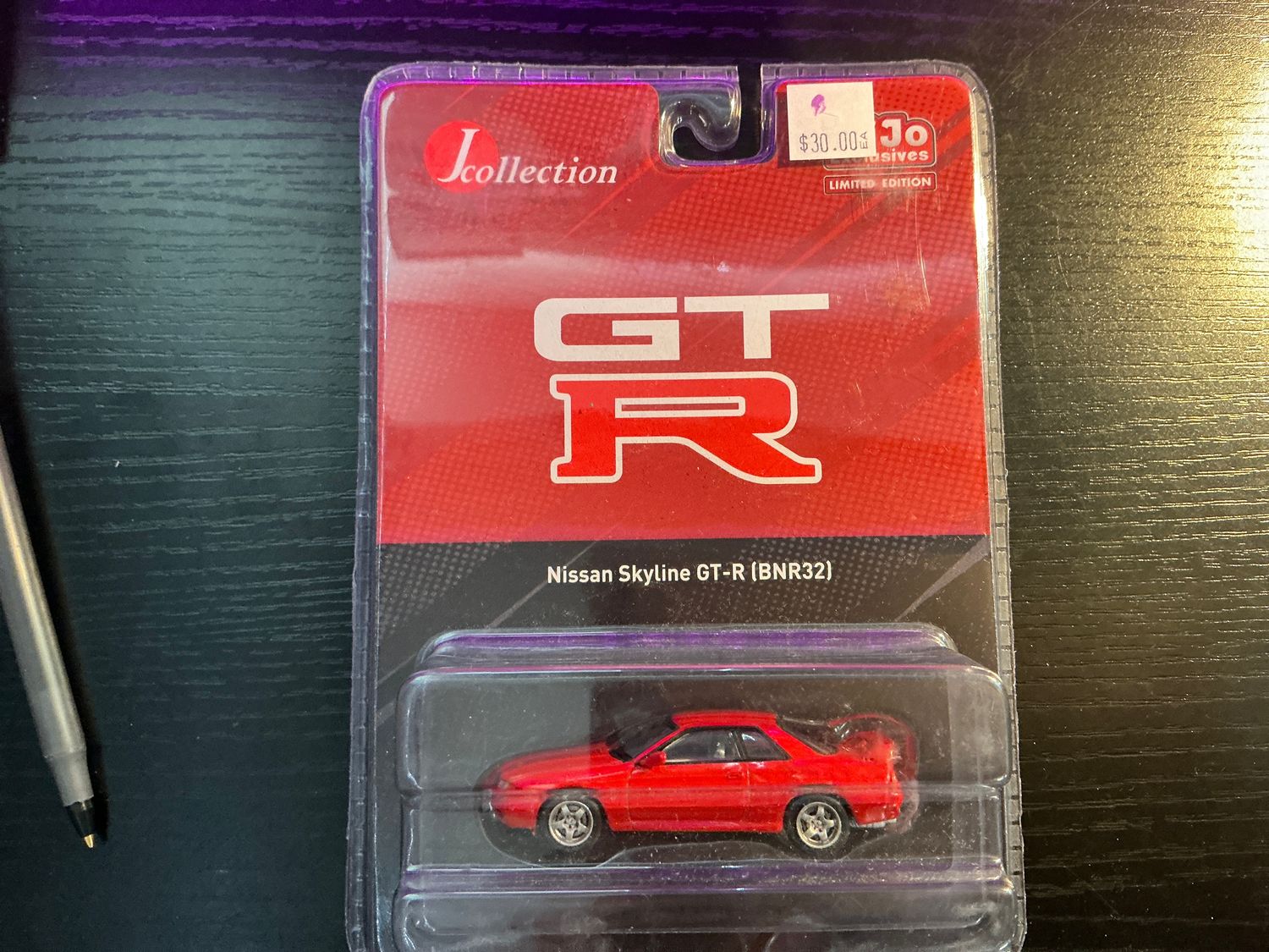 Nissan skyline GTR red