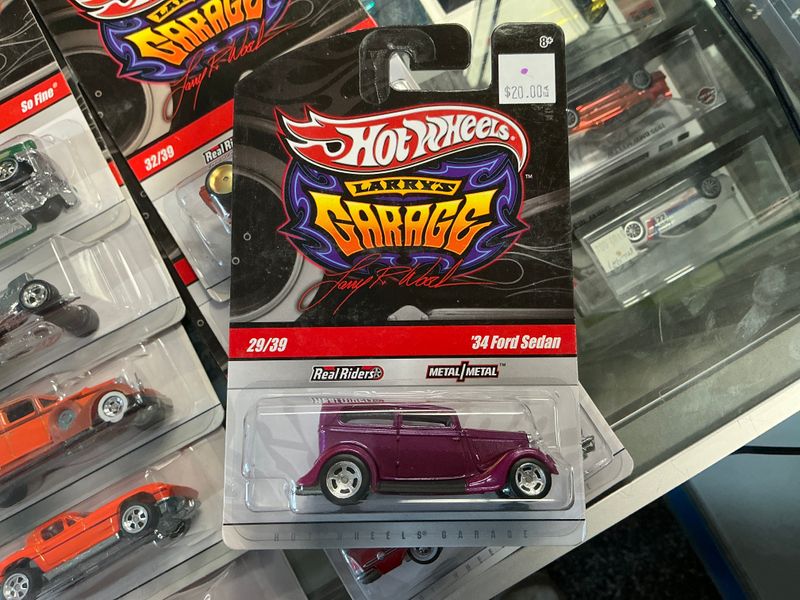 1934 Ford sedan purple