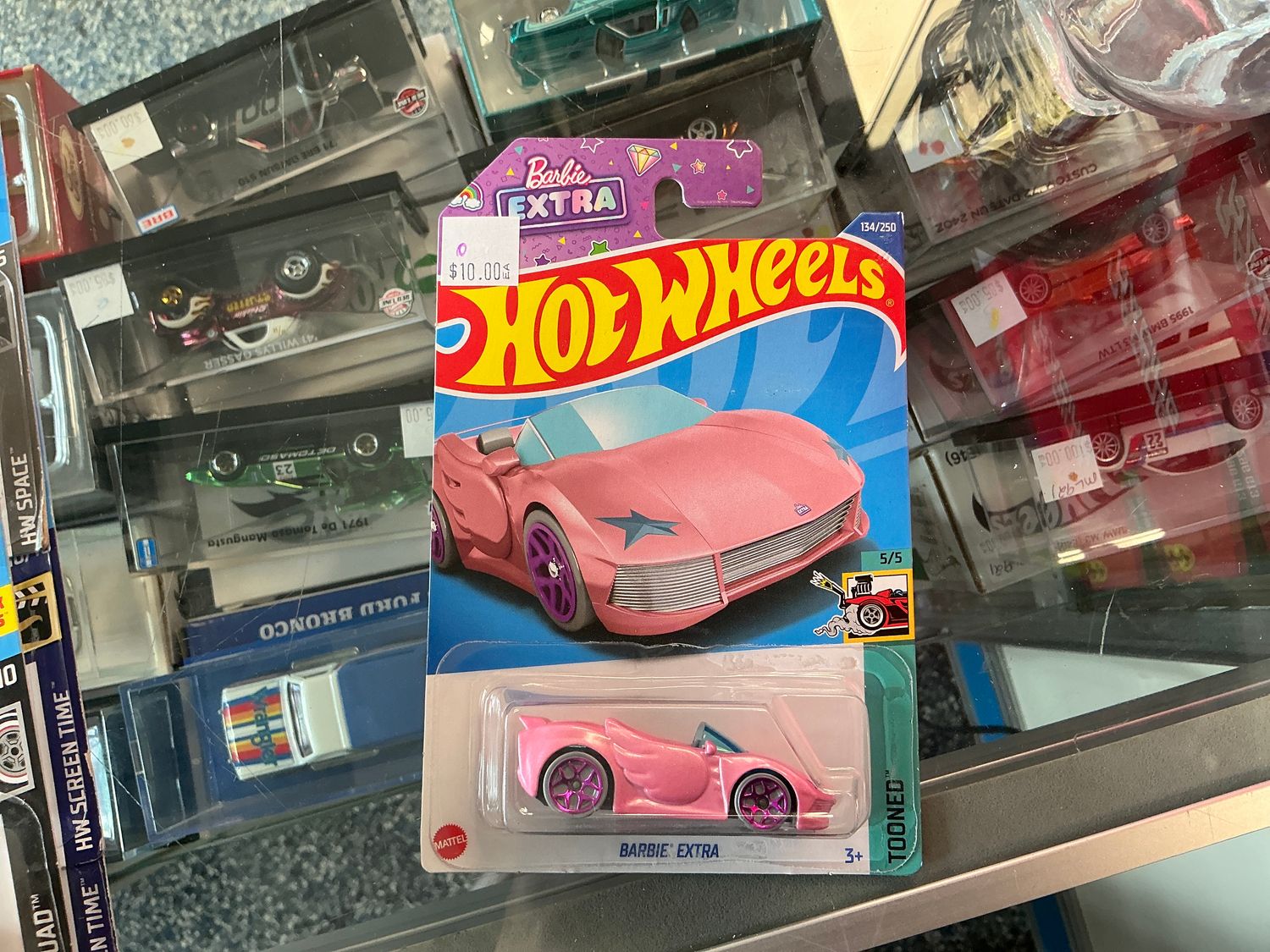 Barbie extra tooned pink