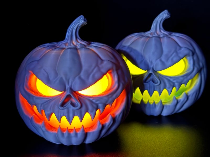 Leuchtende Kürbislaterne – Gruselige Heimdekoration