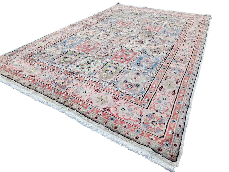 Handgeknoopt Perzisch tapijt