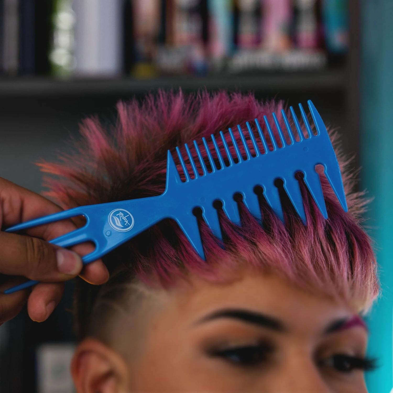 Rolda Multi-Style Barber Fish Comb Blue