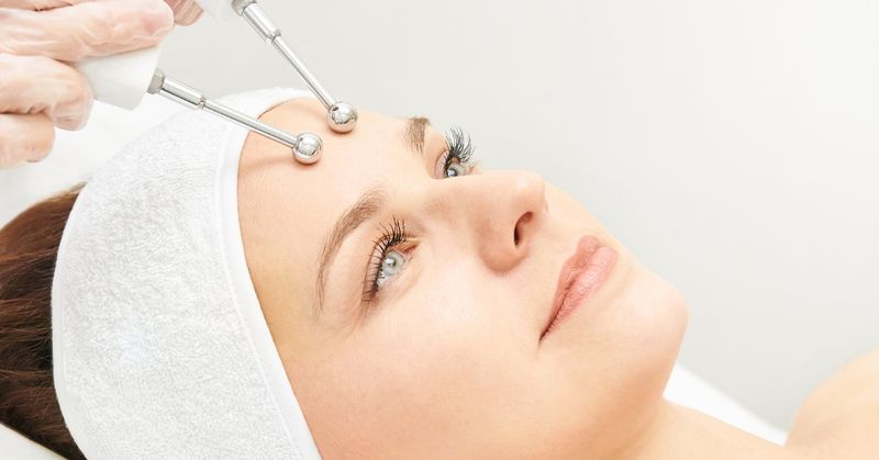 60min Elite BioElectric Facial