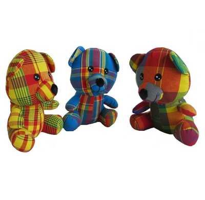 Peluches et poupées