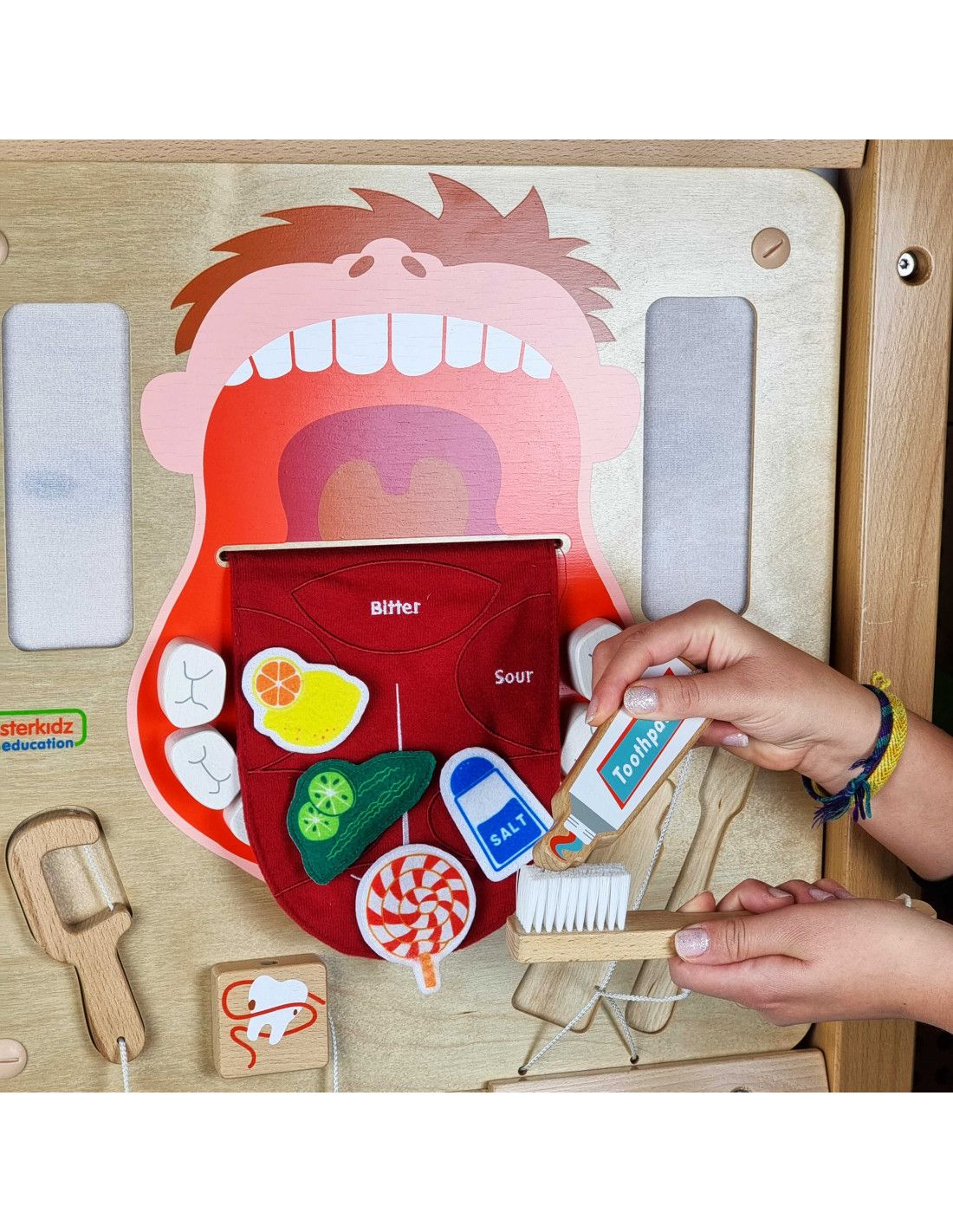 MASTERKIDZ Higiena Jamy Ustnej Ścienna Tablica Sensoryczna Flex Montessori