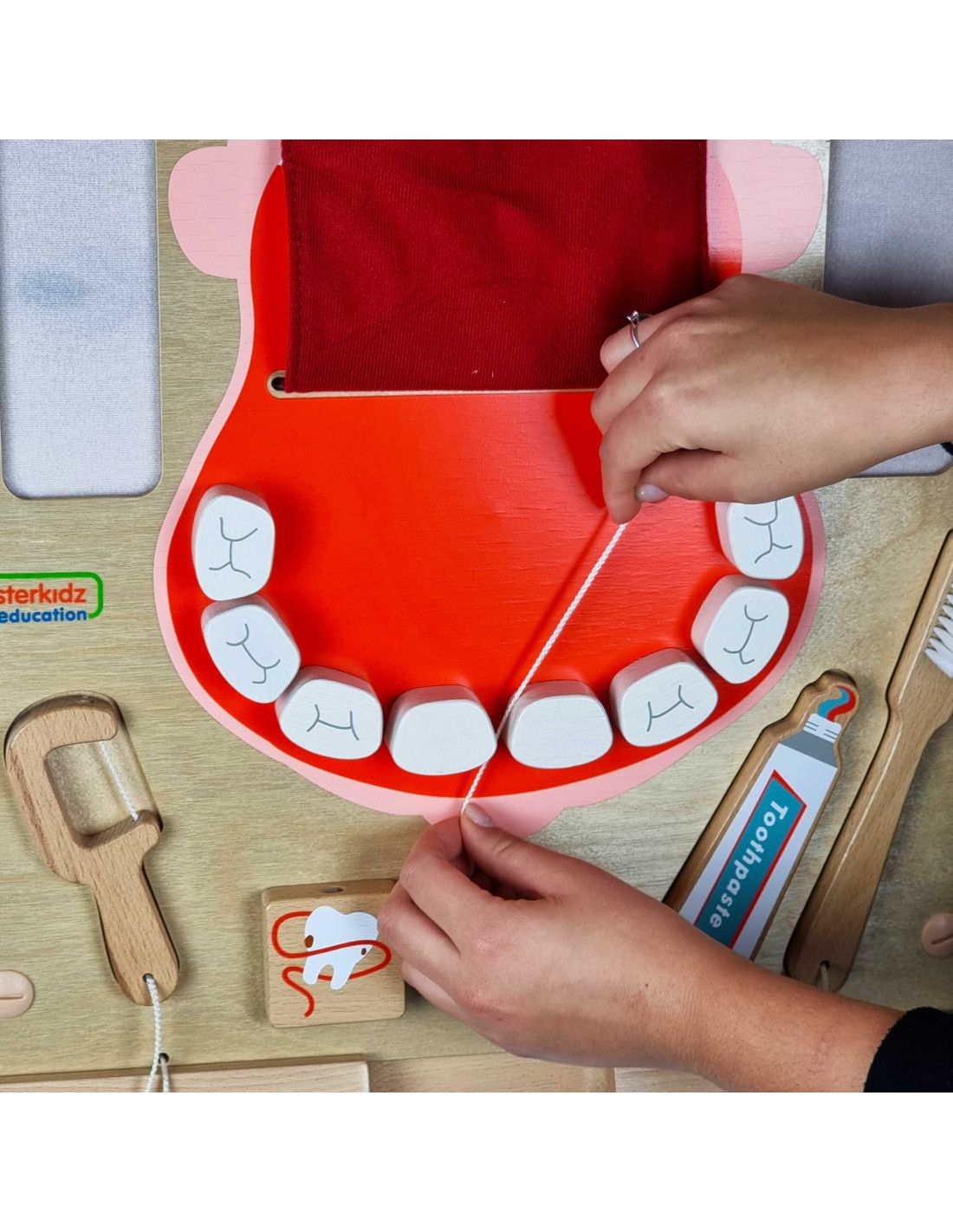 MASTERKIDZ Higiena Jamy Ustnej Ścienna Tablica Sensoryczna Flex Montessori