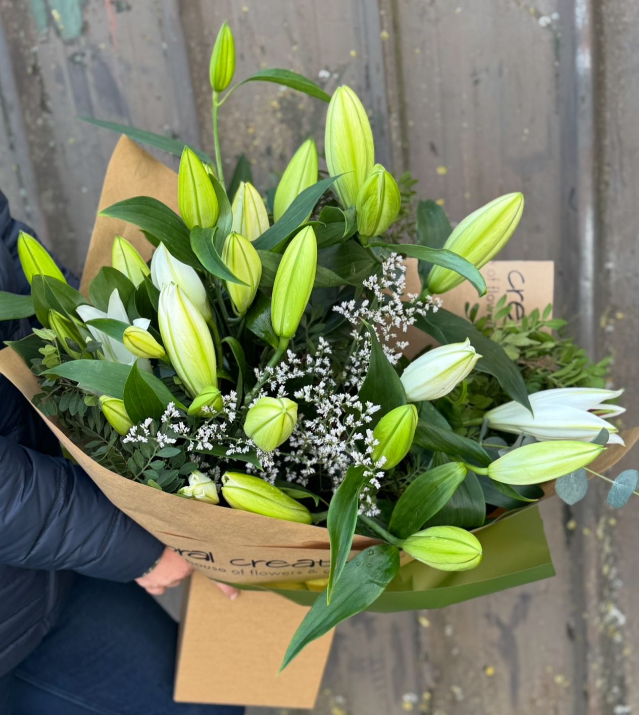 Oriental Lily Hand-Tie