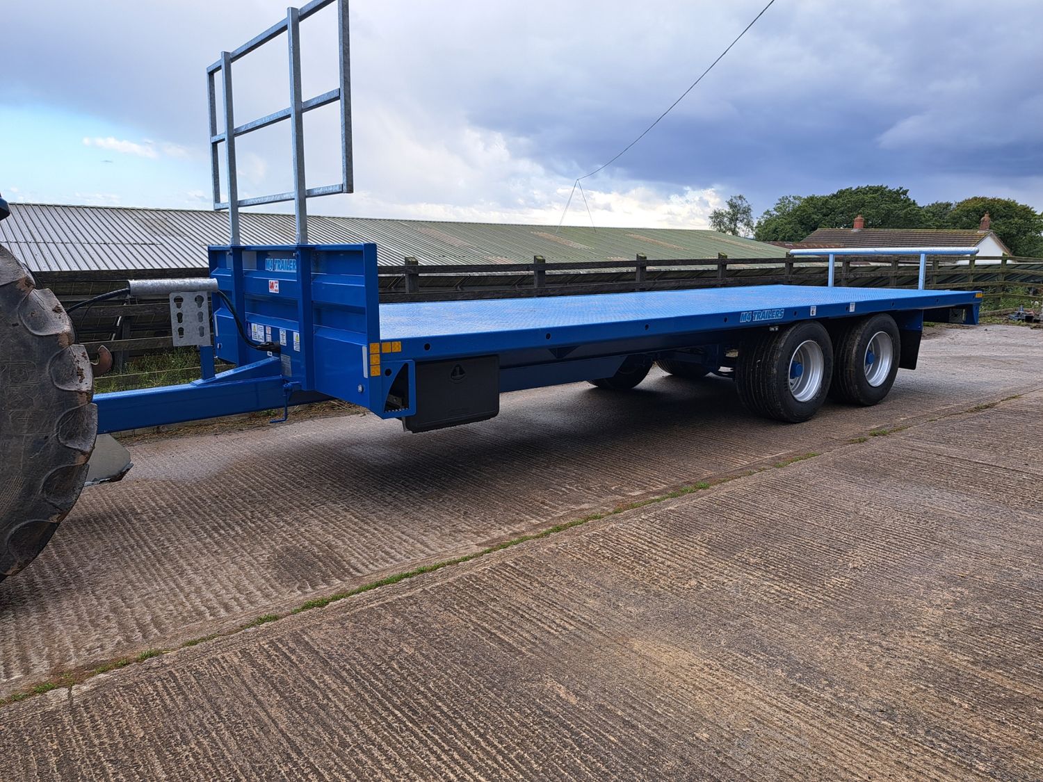 M4 24ft 14ton bale trailer