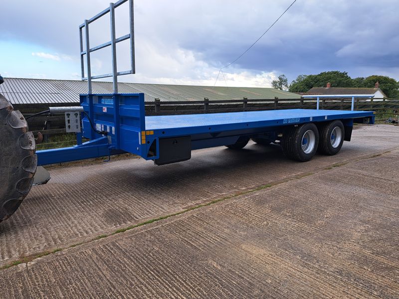 M4 24ft 14ton bale trailer
