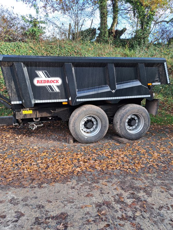 Dump trailer hire