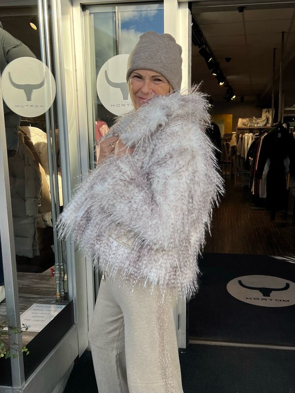 Grace Kunstpelz-Jacke