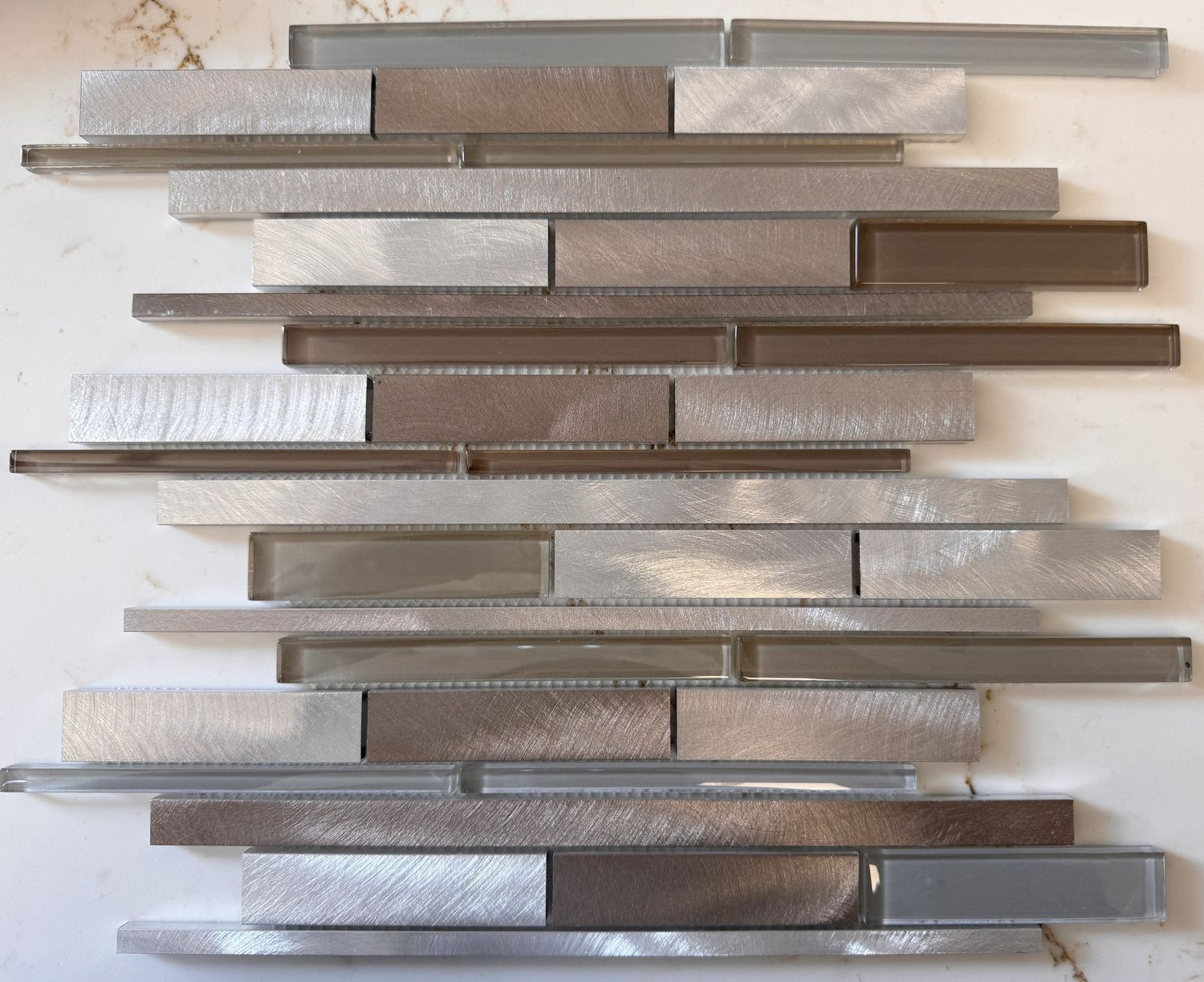 Aluminum Beige Glass/Metal Random Strip Mosaic