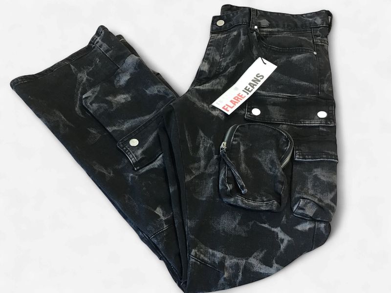 BLACK COATED CARGO JEANS