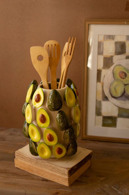 Jarrón cerámico con diseño de Aguacates