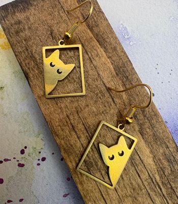 Peeking Cat Earrings