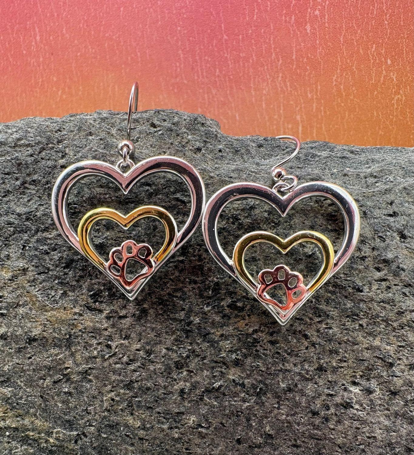 Paw Earrings w/heart