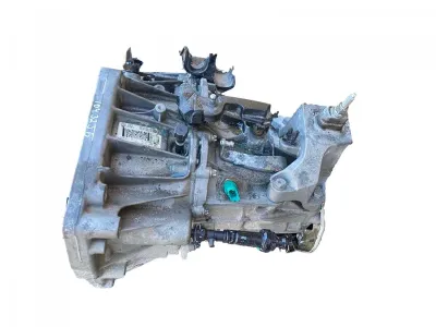 Nissan Qashqai 1.3 Petrol/hybrid 103kw manual gearbox 32010-03Q0J