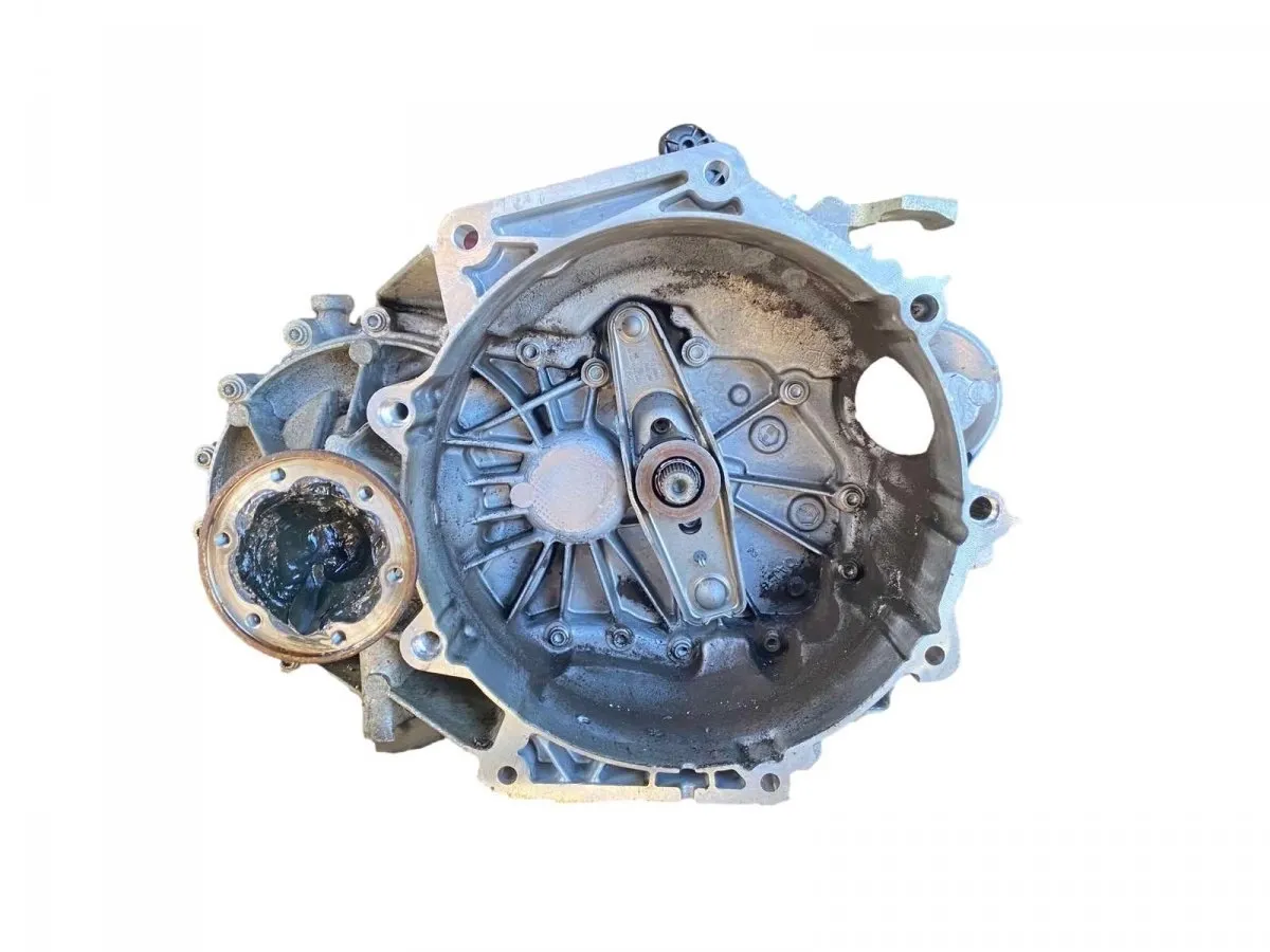 VW Golf VII 1.5tsi FWD manual 6-speed gearbox SEL 22 000km Start/Stop