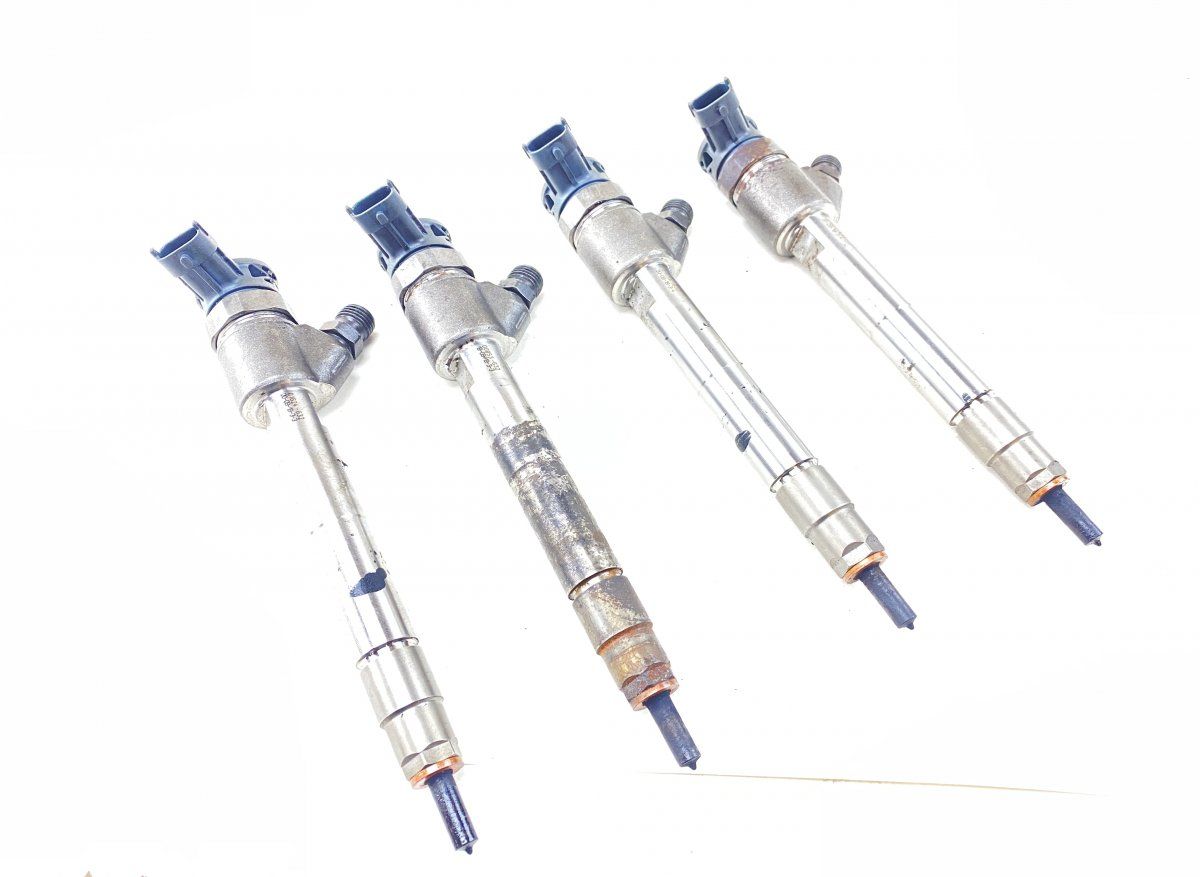 0445110955 0445110749 0445110954 Fuel injector set TOYOTA PROACE (MDY, MDZ) (2016-)